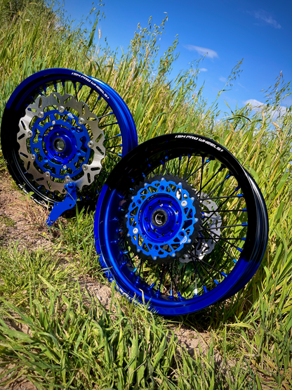 Personaliza tu kit de Llantas Supermotard + accesorios completos