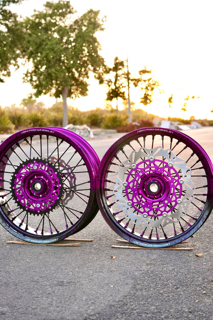 Llantas Supermotard con pintura Salpicada