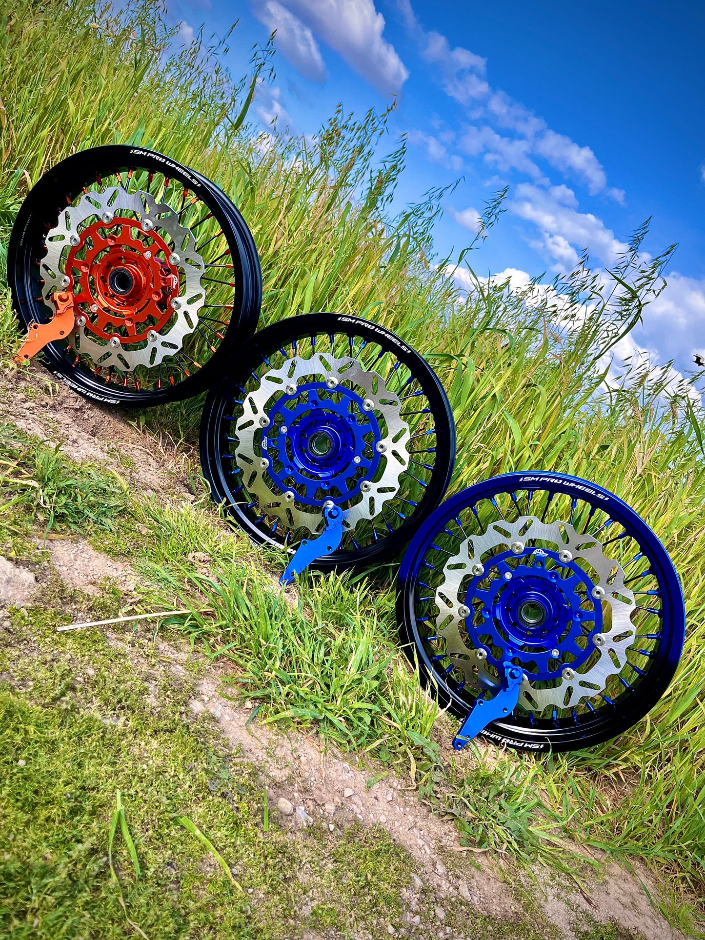 Personaliza tu kit de Llantas Supermotard + accesorios completos