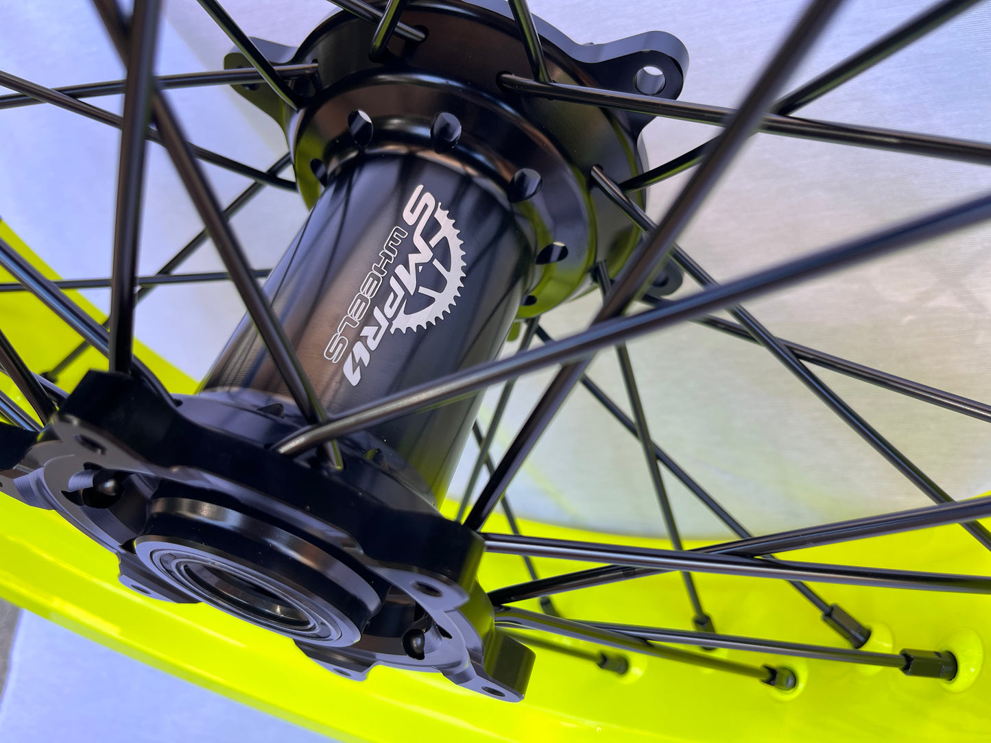 Llantas Supermotard bicolor amarillo fluor/negro + accesorios